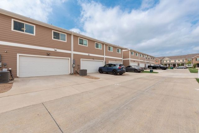 2224 Davenport Drive, Denton, TX 76207