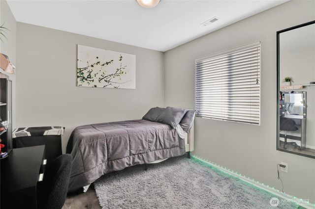 5852 SE Balustrade Boulevard SE, Lacey, WA 98513