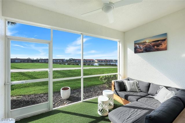 2740 Cypress Trace CIR 2715, Naples, FL 34119