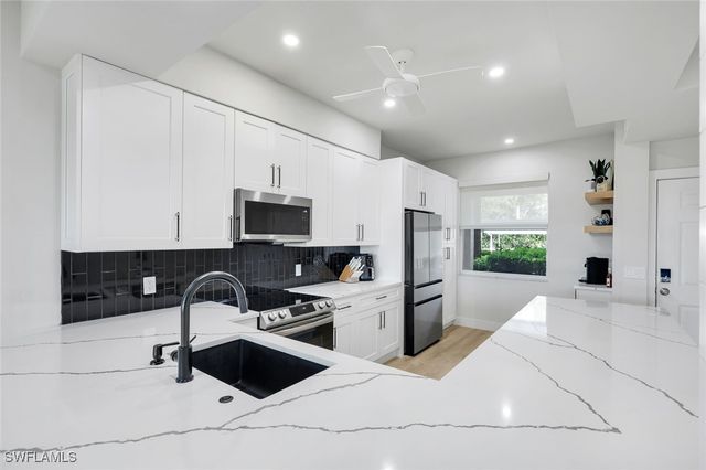 2740 Cypress Trace CIR 2715, Naples, FL 34119