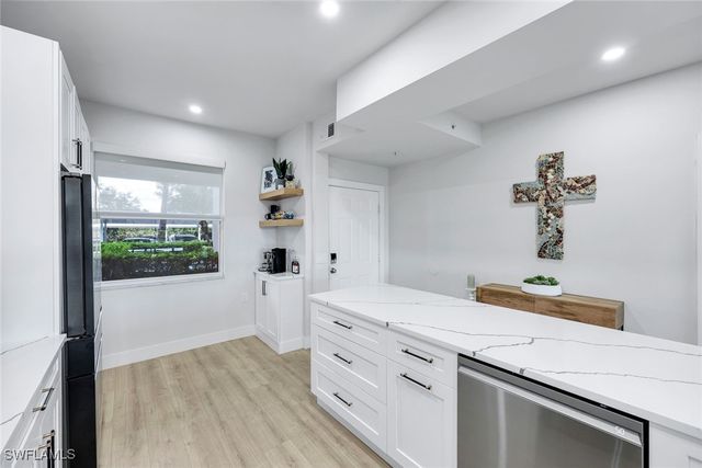 2740 Cypress Trace CIR 2715, Naples, FL 34119