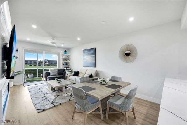 2740 Cypress Trace CIR 2715, Naples, FL 34119