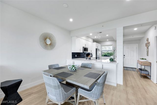 2740 Cypress Trace CIR 2715, Naples, FL 34119