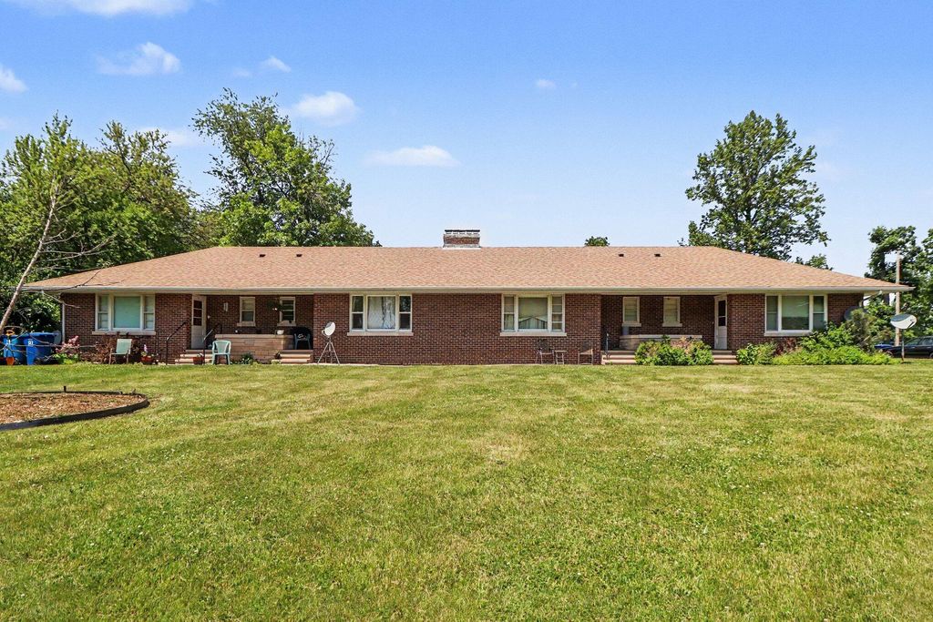 206 S Adams Street, Hebron, IN 46341