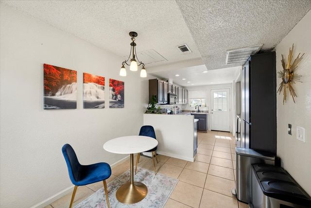 7237 Cinnamon Cir, Citrus Heights, CA 95621