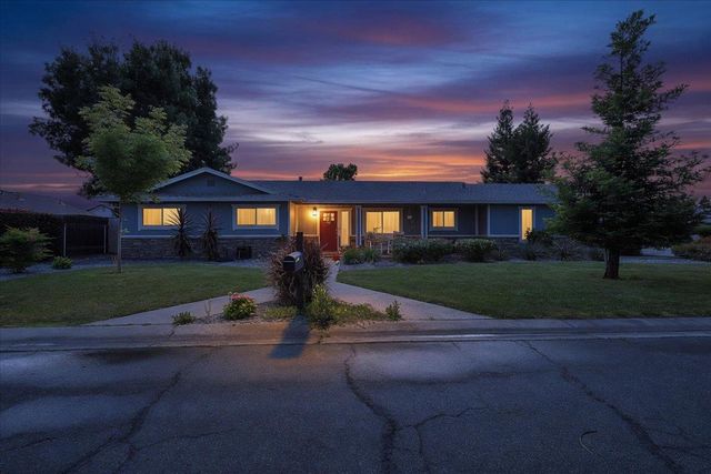 3134 Roosevelt Rd, Yuba City, CA 95993