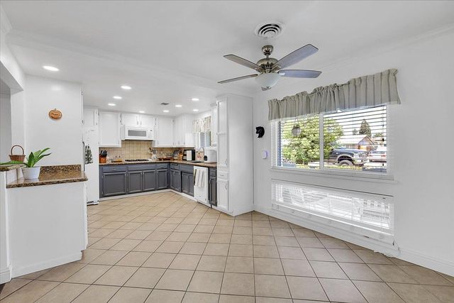 3134 Roosevelt Rd, Yuba City, CA 95993