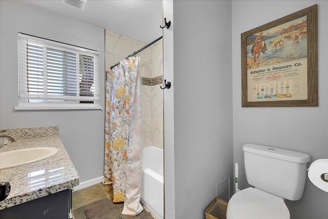3134 Roosevelt Rd, Yuba City, CA 95993