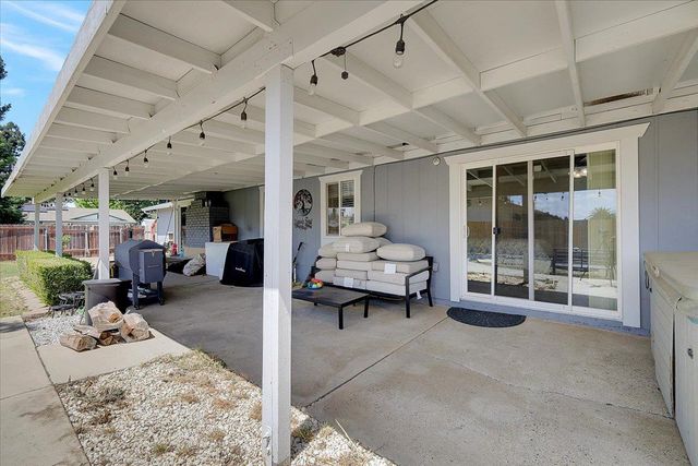 3134 Roosevelt Rd, Yuba City, CA 95993