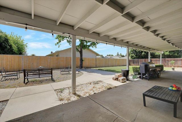 3134 Roosevelt Rd, Yuba City, CA 95993