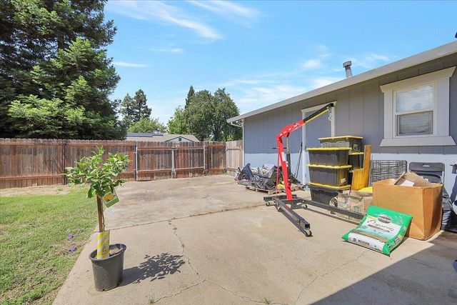 3134 Roosevelt Rd, Yuba City, CA 95993