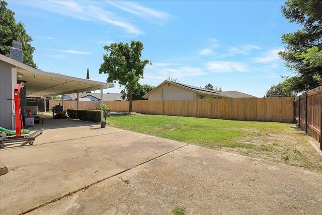 3134 Roosevelt Rd, Yuba City, CA 95993