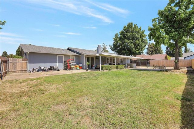 3134 Roosevelt Rd, Yuba City, CA 95993