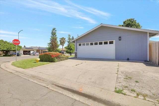 3134 Roosevelt Rd, Yuba City, CA 95993