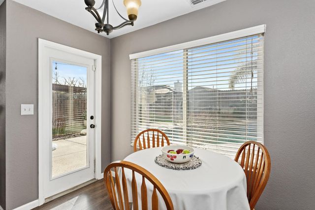 8422 Heritage Hill Dr, Elk Grove, CA 95624