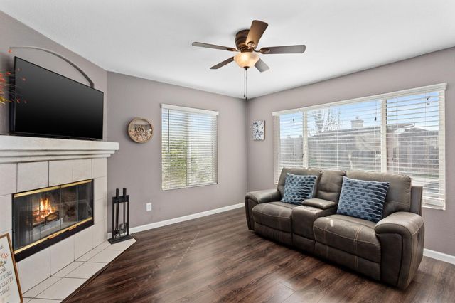 8422 Heritage Hill Dr, Elk Grove, CA 95624