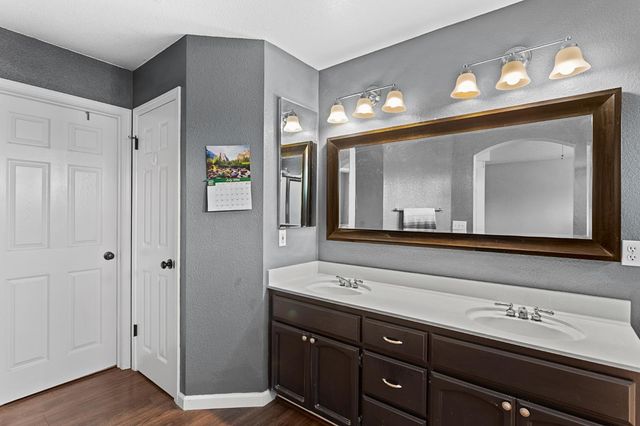 8422 Heritage Hill Dr, Elk Grove, CA 95624