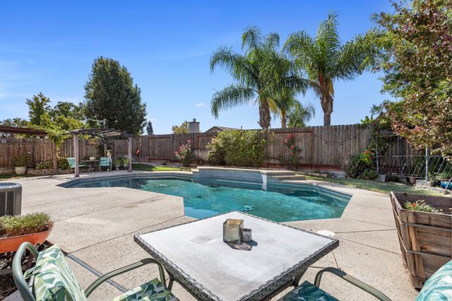 8422 Heritage Hill Dr, Elk Grove, CA 95624