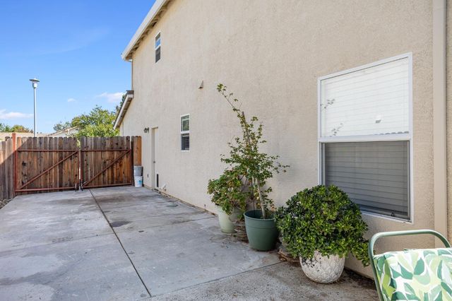 8422 Heritage Hill Dr, Elk Grove, CA 95624