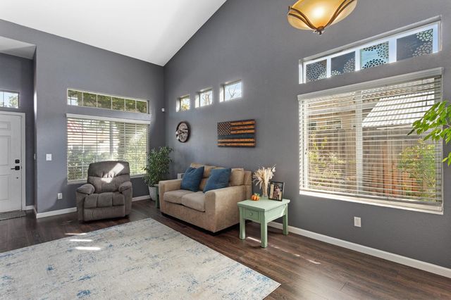 8422 Heritage Hill Dr, Elk Grove, CA 95624