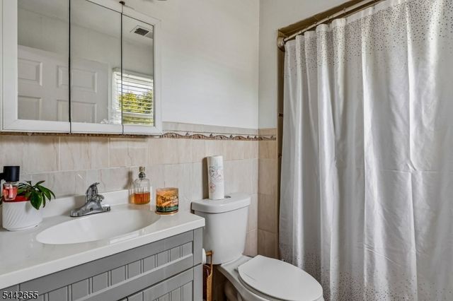 1635 Mabel St, Piscataway Twp., NJ 08854
