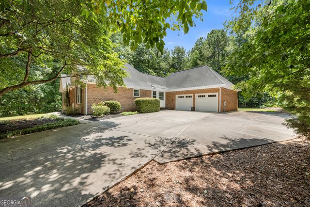 219 Darwish Drive, Mcdonough, GA 30252