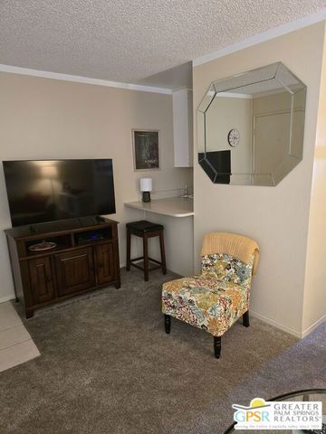 470 S Calle Encilia B2, Palm Springs, CA 92262