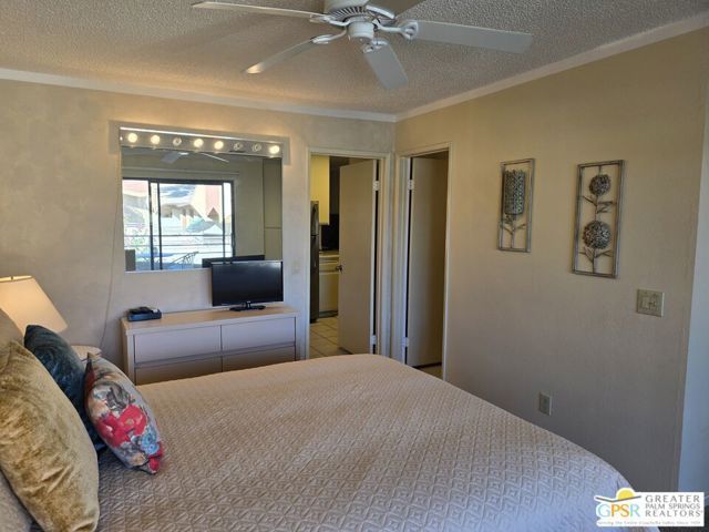 470 S Calle Encilia B2, Palm Springs, CA 92262