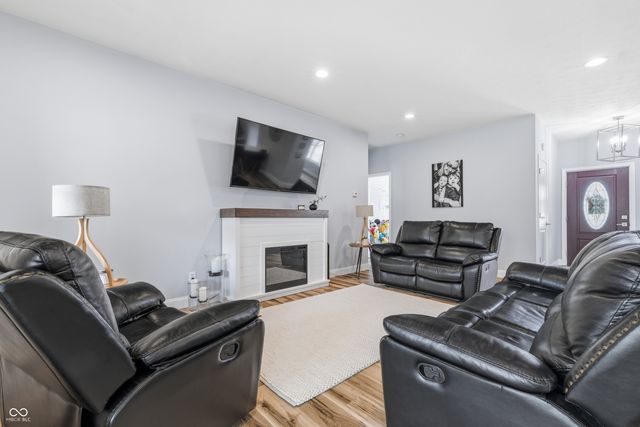 4518 N Wickfield Drive, Muncie, IN 47304