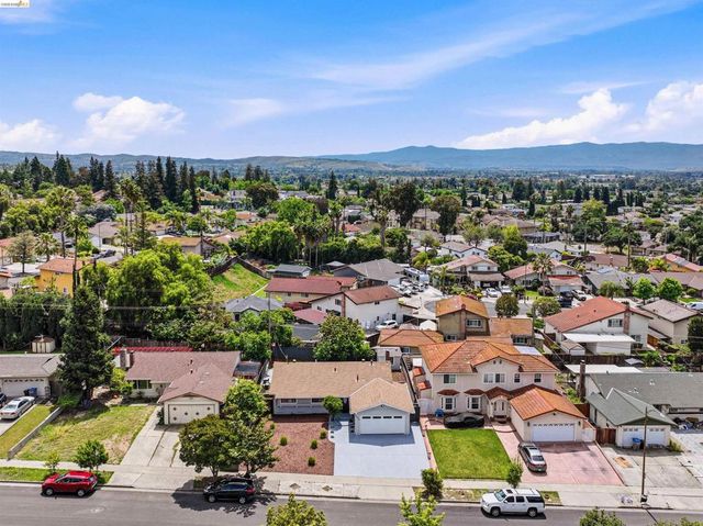 3556 Columbine Dr, San Jose, CA 95127