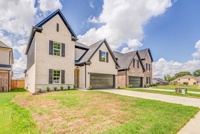 120 BLUE DR, Oakland, TN 38060