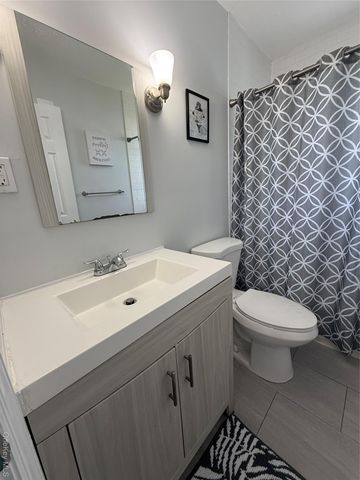 96 S Windhorst Avenue, Bethpage, NY 11714