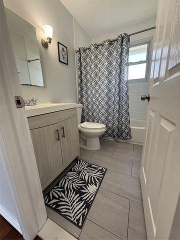 96 S Windhorst Avenue, Bethpage, NY 11714