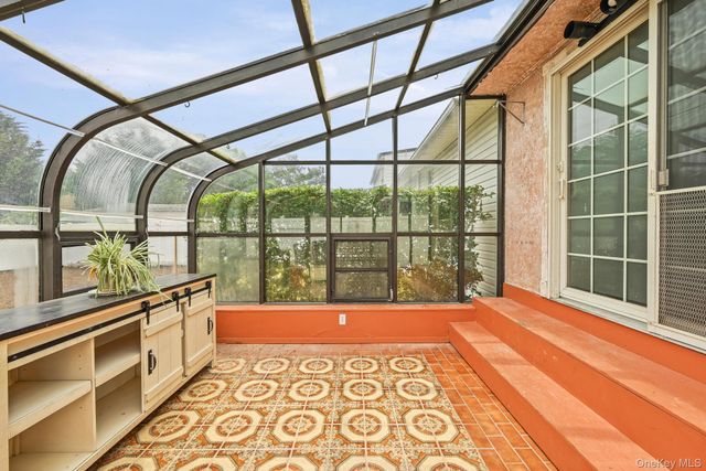 96 S Windhorst Avenue, Bethpage, NY 11714