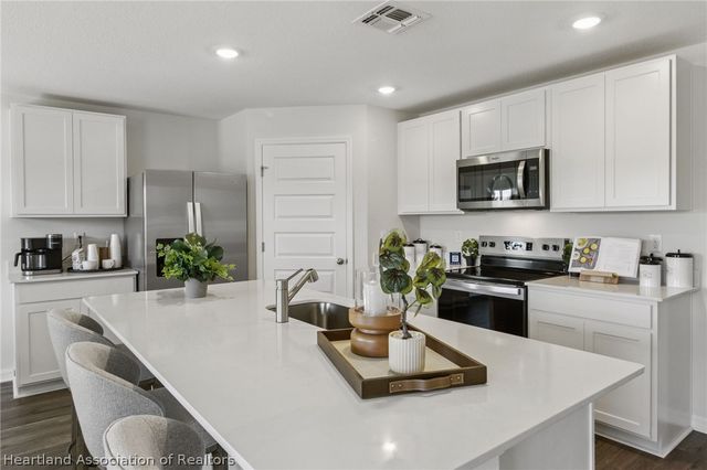 6787 San Benito Drive, Sebring, FL 33872