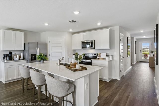 6787 San Benito Drive, Sebring, FL 33872