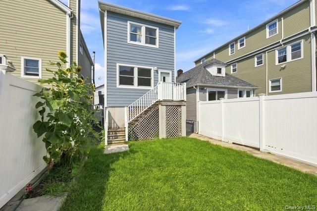 120 E 6th Road, Broad Channel, NY 11693