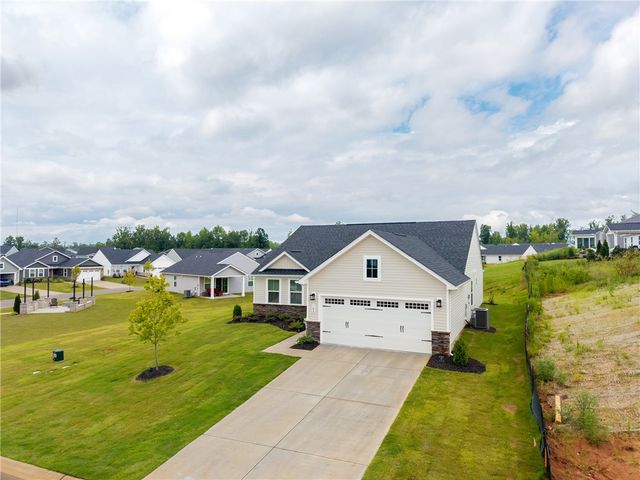 148 Garrison Farm Way, Seneca, SC 29678