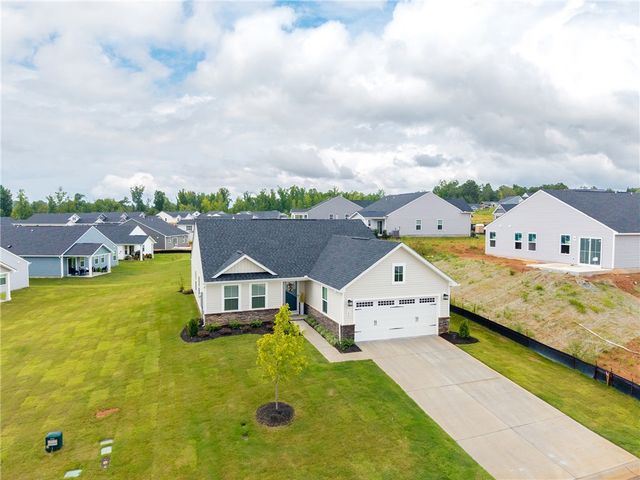 148 Garrison Farm Way, Seneca, SC 29678