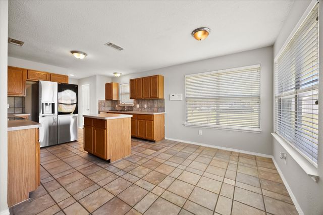 1026 County Road 544, Nevada, TX 75173