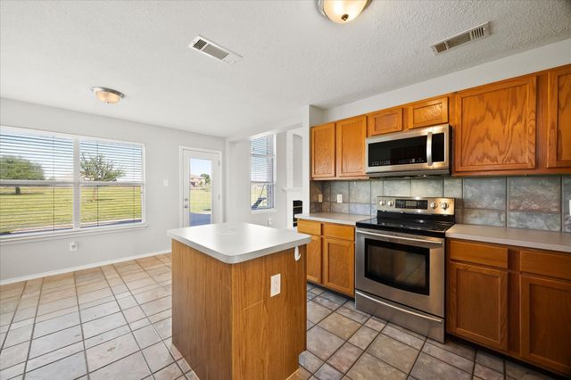 1026 County Road 544, Nevada, TX 75173