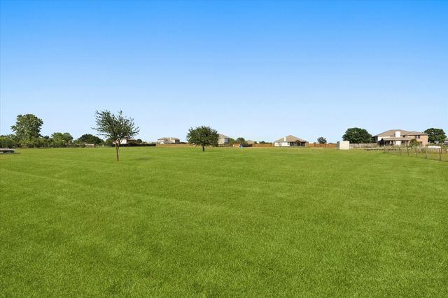 1026 County Road 544, Nevada, TX 75173