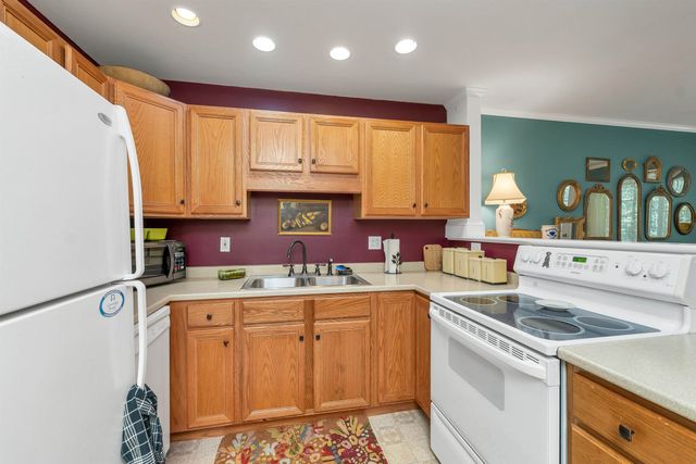 117 Peaked Hill Drive, Hopkinton, NH 03229