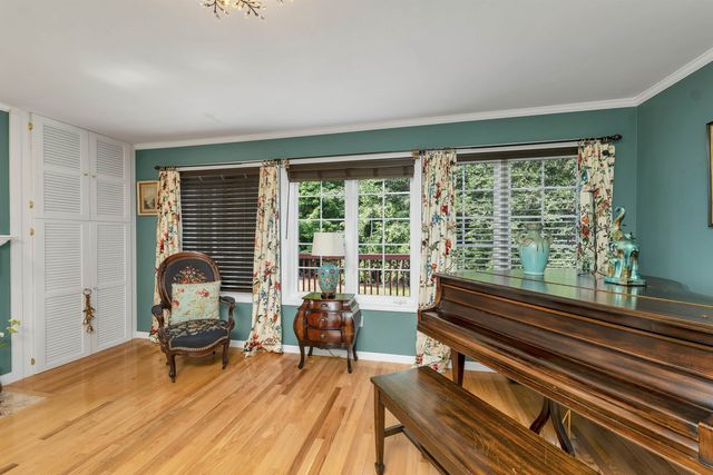 117 Peaked Hill Drive, Hopkinton, NH 03229