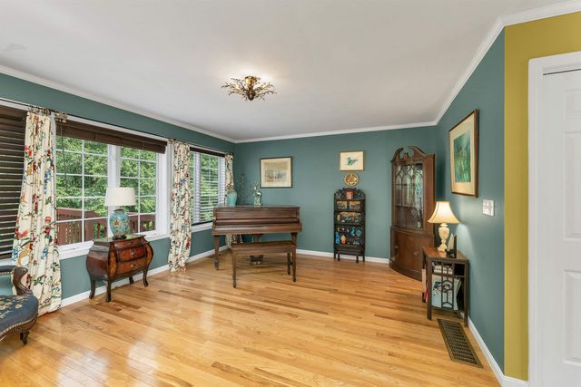 117 Peaked Hill Drive, Hopkinton, NH 03229