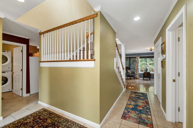 117 Peaked Hill Drive, Hopkinton, NH 03229