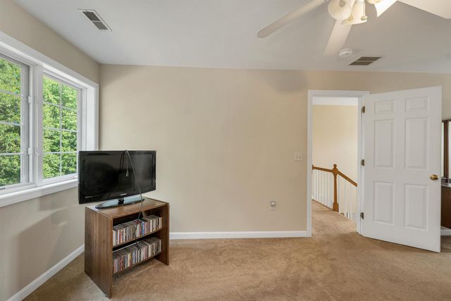 117 Peaked Hill Drive, Hopkinton, NH 03229