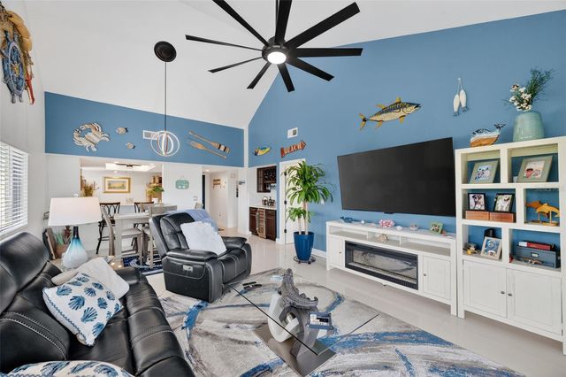 700 STARKEY ROAD 352, Largo, FL 33771
