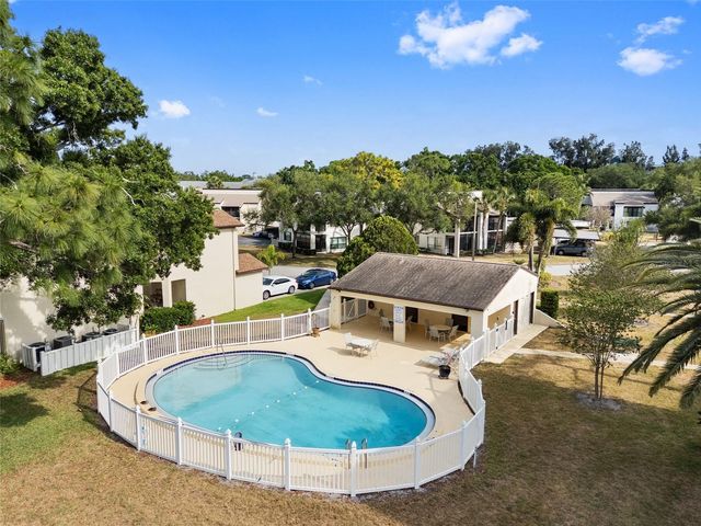700 STARKEY ROAD 352, Largo, FL 33771