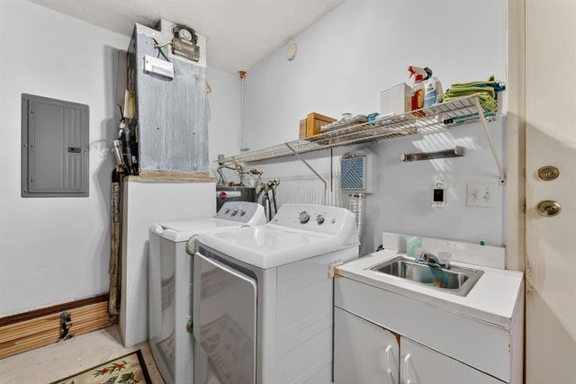 1211 NW 44th Street, Deerfield Beach, FL 33064